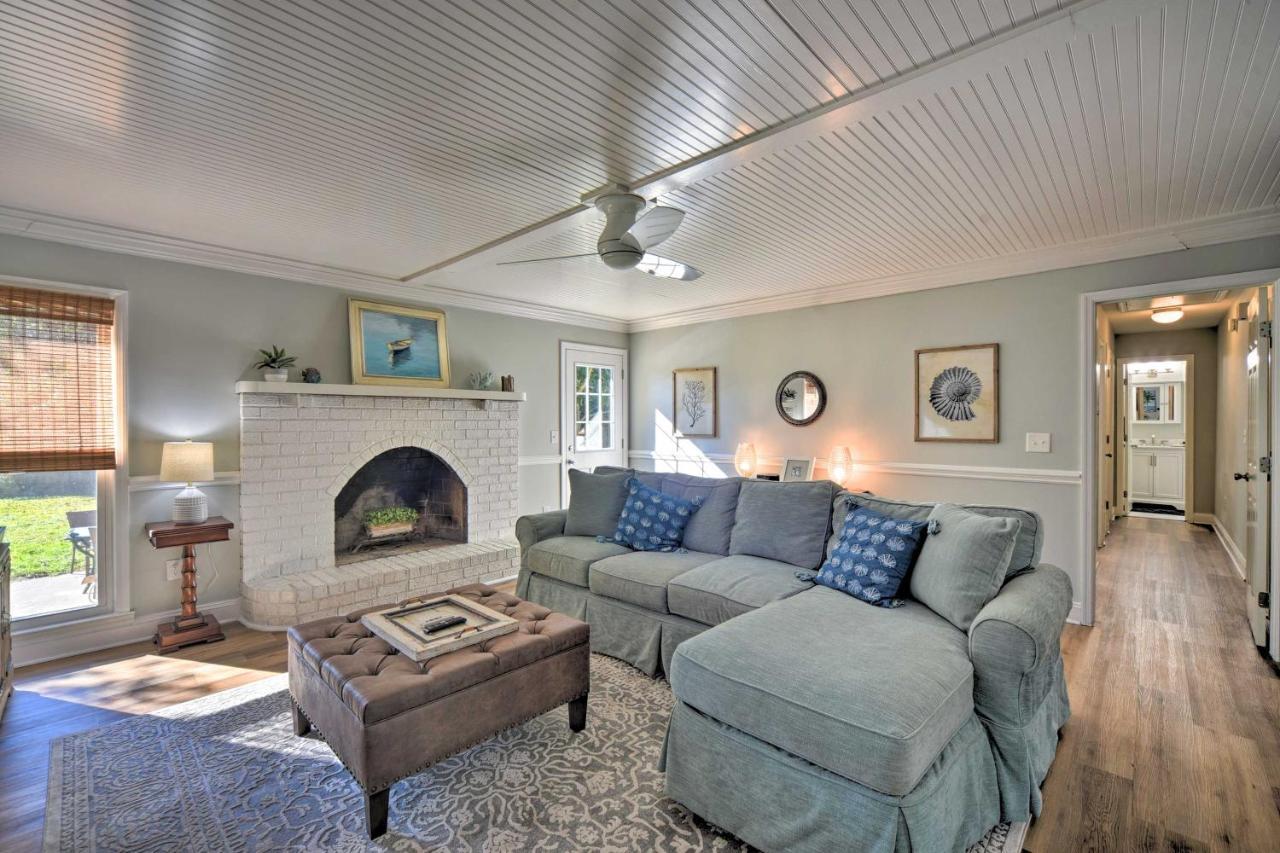 Charming House With Patio, 3 Half Mi To Beach! Чарльстон Экстерьер фото