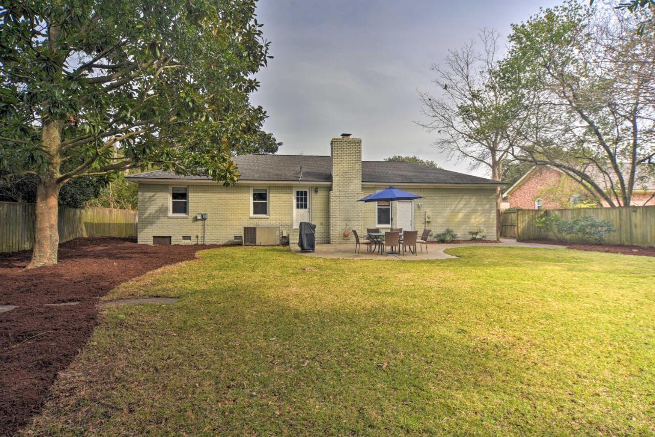 Charming House With Patio, 3 Half Mi To Beach! Чарльстон Экстерьер фото